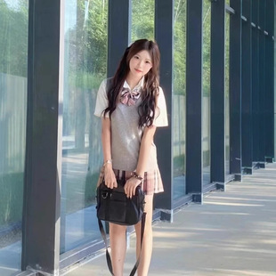 JK Uniform Original Wear Sleeveless V-Neck Sweater Vest College Style Vest School Style Pleated Skirt JK suit
