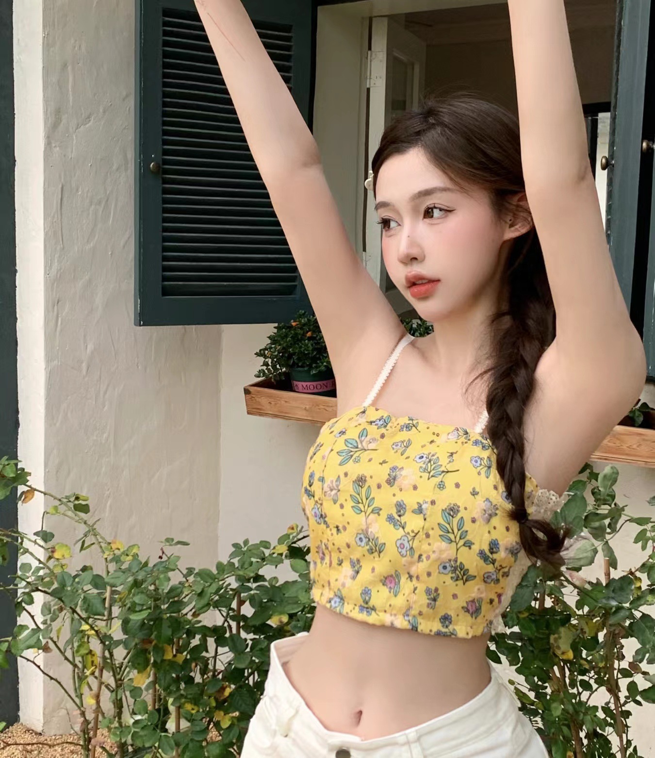 French-Style Floral Camisole with a Pure and Alluring Design, Women's Inner Wear with Chest Pads, Beautiful Back, Outerwear Tube Top, Sleeveless Short Style