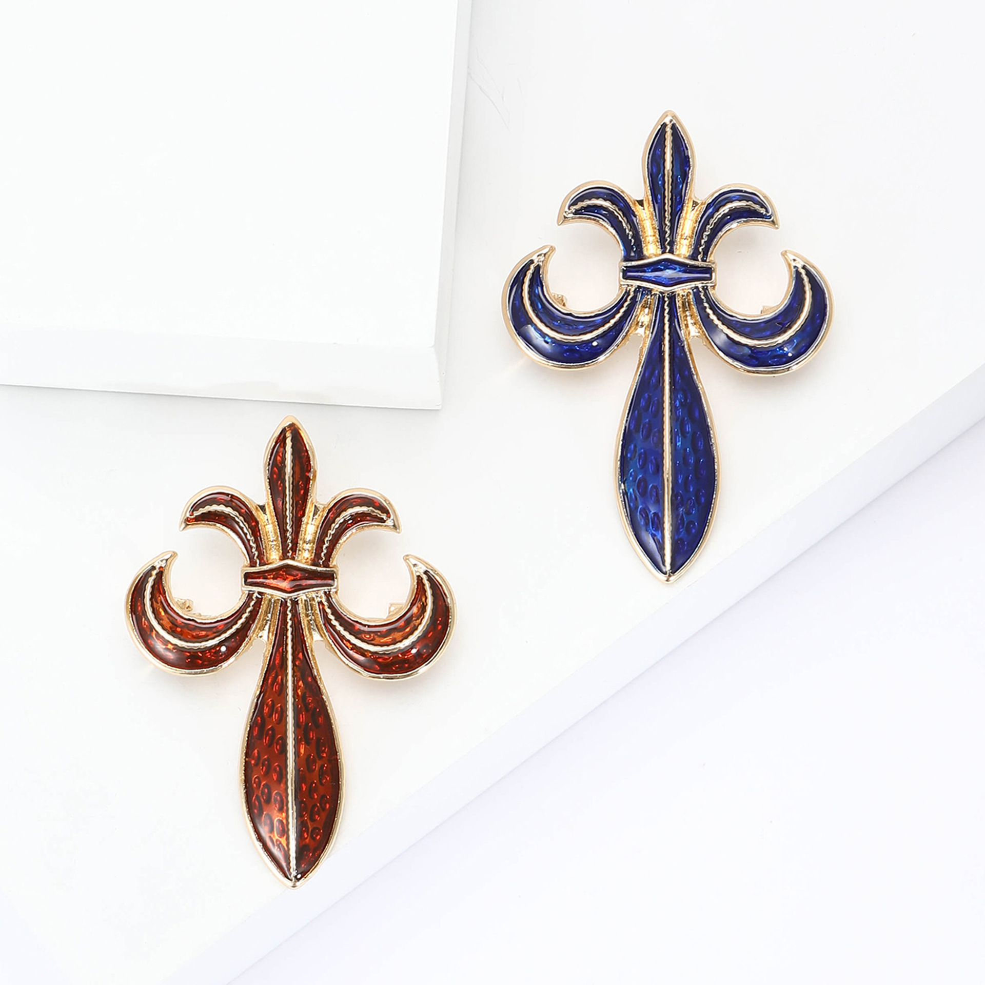 New French Court Alloy Enamel Iris Sword Brooch Fashion Retro Women's Clothing Corsage Jewelry Pin