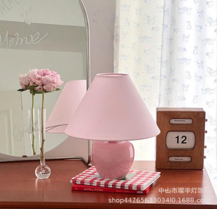 Cross-border Creative ins Korean-style Small Table Lamp Bedroom Fabric Pleated Nordic Bedroom Girl Bedside Retro Folding