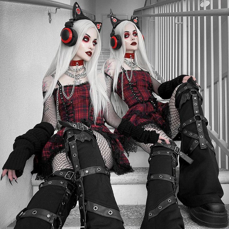 CC22121 European and American Dark Style Summer New Gothic Plaid Fashionable Tie Waist Deep V Strap Dress for Women