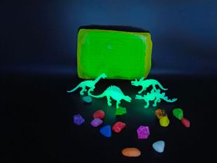 Archaeological excavation toys fluorescent dinosaur luminous puzzle wholesale factory treasure hunt town shop treasure new listing