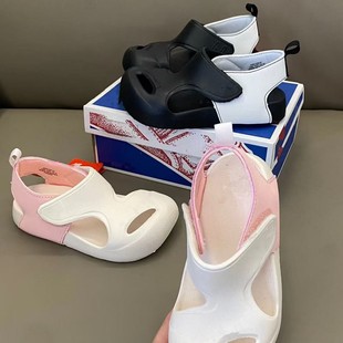 Putian Factory Direct Supply Nb Korea Baotou Cut Out Sandals Toe Protection Men's and Women's Beach Wading Shoes Wholesale