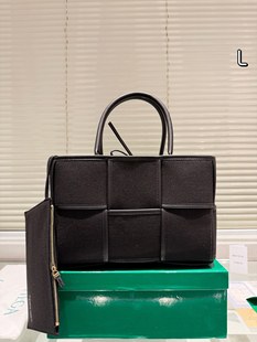 Spring and Summer 2025 BV New Cowhide Woven Tote Bag Fashionable Simple Large Capacity Handbag Underarm Shoulder Bag