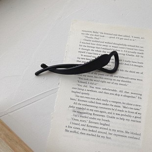 South Korea Dongdaemun simple and convenient transparent twist clip banana clip ponytail hairpin vertical clip simple style solid color clip