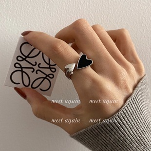 South Korea simple black love ring sweet cool style ins design sense niche heart-shaped peach heart index finger ring accessories