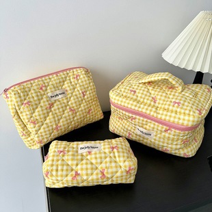 2024 New Style Cosmetic Bag Cartoon Bear Large Capacity Portable Travel Cosmetic Storage Bag Wash Bag for Women