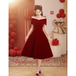 off-shoulder toast suit 2024 new bridal wine red long sleeve high-end velvet host engagement evening dress