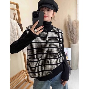 Lazy retro black striped knitted vest cardigan women's loose spring, autumn and winter stacked sweater vest top outer wear