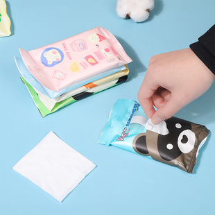 10-piece cartoon wipes mini bag portable sanitary wipes non-woven cleaning and decontamination wipes