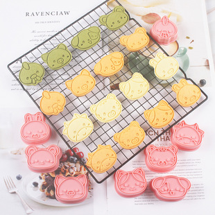 Animal Head Biscuit Mold Plastic 3D Three-dimensional Home Cake Mold Press Baking Cake Cat Dog Chicken Tiger