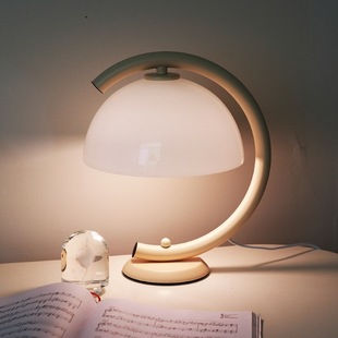 Nordic Internet Celebrity Ins Antique Homestay Atmosphere Living Room Sofa Bedroom Bedside Study Children's Room Mushroom Table Lamp