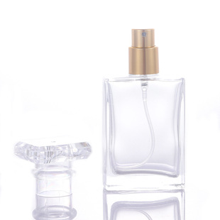 Wholesale Transparent Glass Perfume Bottle 30ml 50ml Classy Perfume Bottle Portable Fine Mist Spray Bottle Empty Bottle