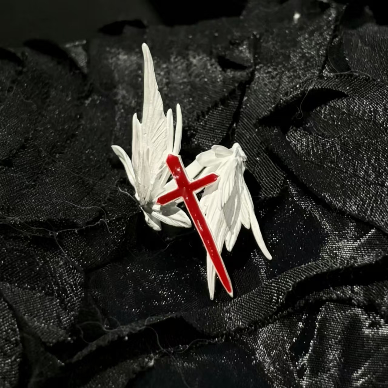 Creative Free-Spirited Angel Wings Feather Cross Ring with Adjustable Opening, Simple and Personalized Wing Ring
