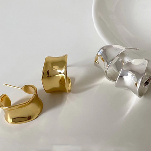 925 Silver Needle Matsumoto Same Earrings Irregular Wide C- Shaped Gloss Earrings Metallic European and American Elegant ins Earrings