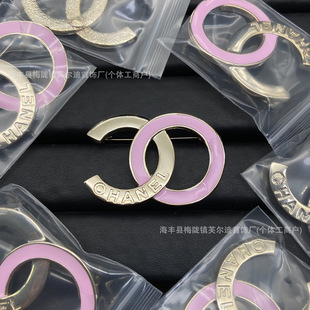 Xiangjia Love Алмазная двойная брошь C Xiaoxiangfeng новая пятиконечная звезда полая булавка ароматная бабушка бант на груди