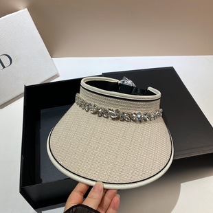 Xiao Xiang Style Rhinestone Light Роскошный пустой цилиндр Модный французский стиль Светский стиль Нишевый тканый солнцезащитный крем Шляпа от солнца Крыша Утка Язык