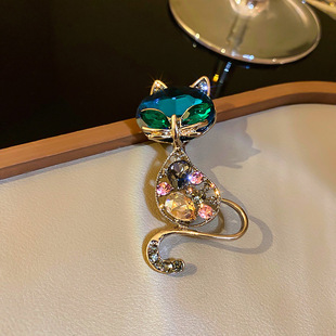 Korean ins Zircon Butterfly Violin Brooch Cyber Celebrity Fashion Elegant Pins Niche Design Sense Clothing Accessories