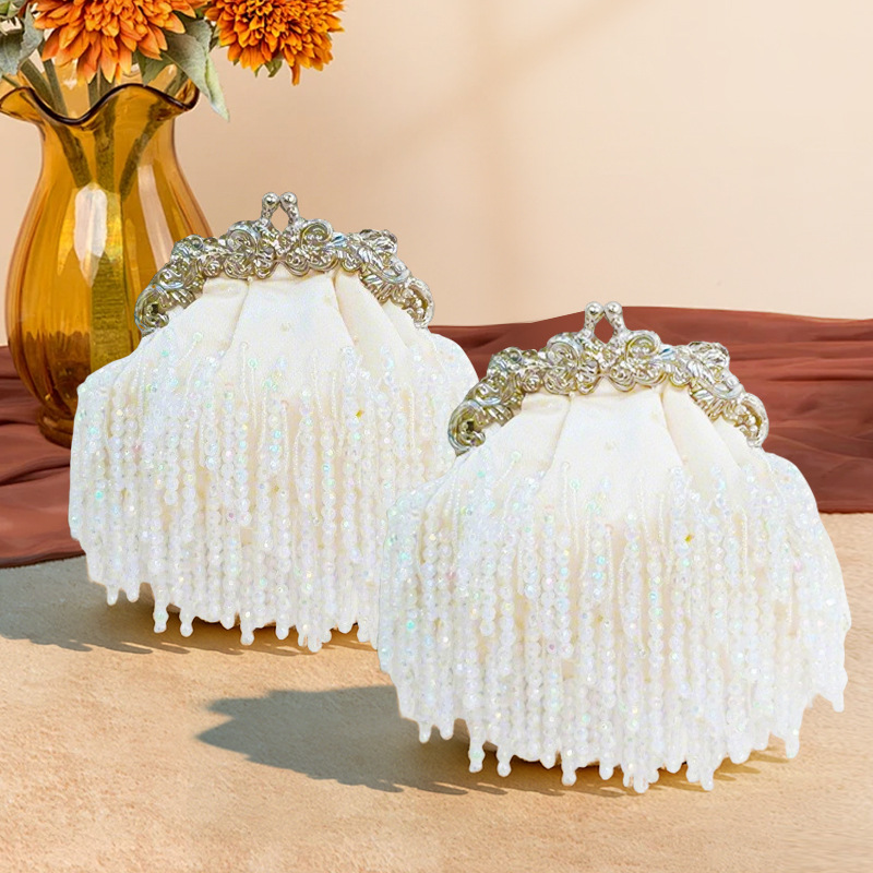 Cross-border best-selling evening bag with beaded tassels and sequins, a sophisticated clutch with a chain and satin finish, perfect for formal occasions.