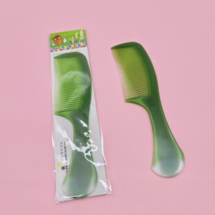 Fold continuous beef tendon comb imitation green jade comb long handle plastic comb high temperature resistant one yuan two yuan wholesale