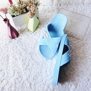 Men's and women's new couple soft bottom non-slip comfortable home indoor outdoor small wholesale PVC cross