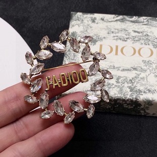 Cross-border D/Dijia retro CD letters encrusted brooch wholesale European and American corsage pins live supply