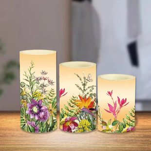 The rose water sticker is used to fill the glass with wax, and the festive scene atmosphere pattern is novel and printed in beautiful colors.