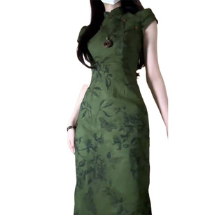 Новый китайский стиль ретро улучшенный cheongsam женский летний 2025 новый темный принт, пуговица, сшитое платье с короткими рукавами
