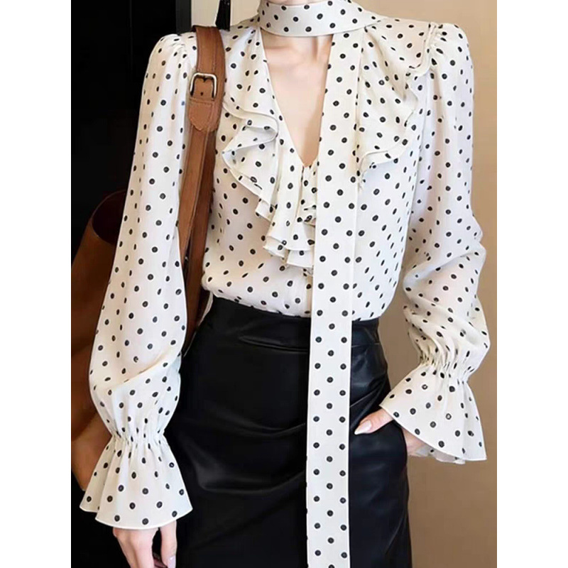 French Retro Ruffled Patchwork V-Neck Polka Dot Shirt for Women, High-End Flared Long-Sleeved Top for Early Spring