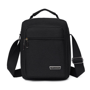 Men's Outdoor chest bag wholesale mini niche messenger bag casual men's shoulder bag large capacity sports messenger bag