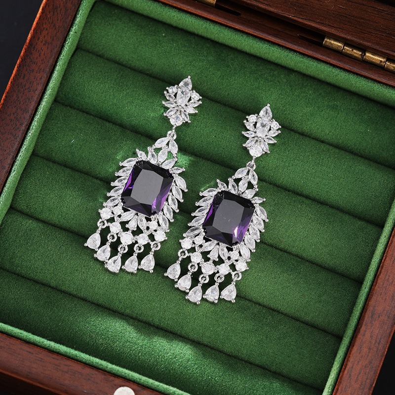 New Style Chinese-Style Retro Three-Dimensional Earrings with a Light Luxury and High-End Feel, Zircon Inlaid Earrings, Long Blue and White Porcelain Earrings
