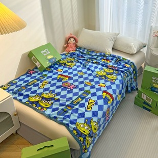 Cartoon Disney Flannel Blanket Office Blanket Kindergarten Lunch Break Blanket Gift Wholesale Gift Box suit