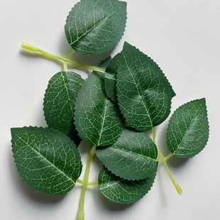 Factory direct sale simulation rose rod wire mesh flower accessories with leaves rose rod wedding flower arrangement wire