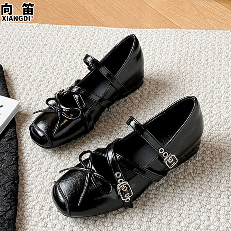 Sheepskin Version of Women's Shoes with Internal Height Increase, One-Strap Mary Jane Shoes to Match Skirts, Square-Toed Silver Flats, Ballet Shoes for Women