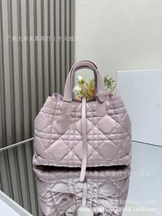 2023 New Handbag Toujours Handbag Small Medium Large Quilted Tote Bag Cowhide Tote Commuter Bag