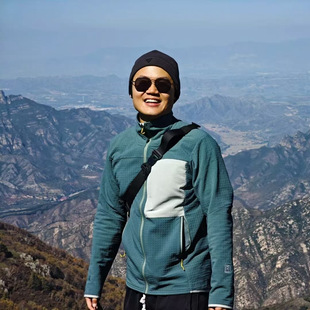 R series] early spring men's and women's outdoor three-dimensional tailoring light three-proof stand collar jacket jacket/light fleece middle layer