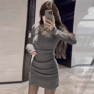 Hot girl wear knitted dress 2024 Spring and Autumn Winter new women's sexy little mom inner base hip skirt