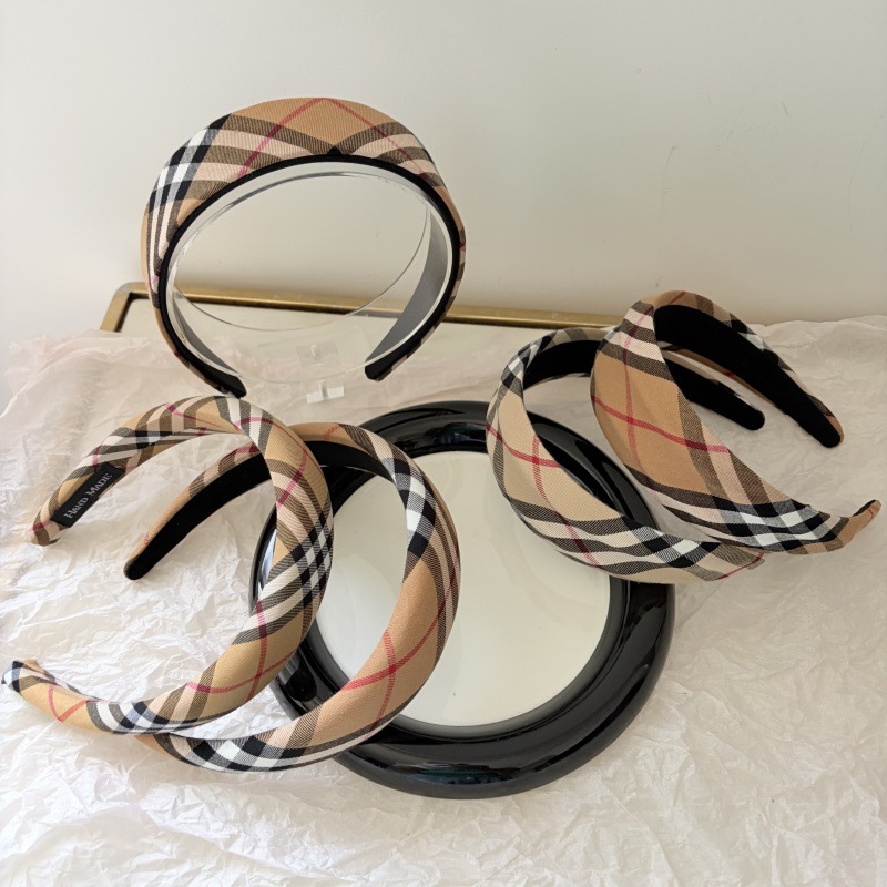 British Retro Plaid Headband with a High-End Fashion Vibe, Sponge High-Top Wide-Brimmed Headband, Versatile and Simple Hair Accessory