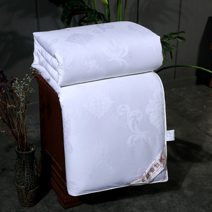 Processing and Customizing High-Quality Double Palace Cocoon 100% Mulberry Silk Two-In-One Mother-In-Law Quilt Wedding Wedding Quilt Type a Silk Quilt