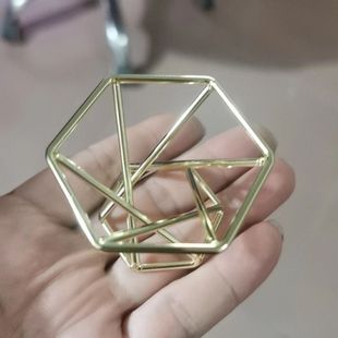 Desktop iron hexagonal puff rack simple creative beauty egg storage rack geometric six-side puff rack factory wholesale