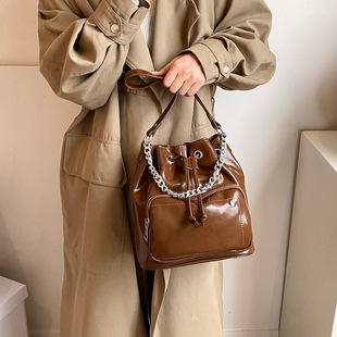 Wax Leather Fashion Bucket Bag Women's 2024 Autumn and Winter Large Capacity Drawstring Bucket Bag Multifunctional Handbag