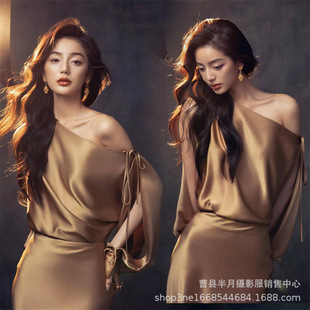 New Photo Studio Portrait Photo Clothing, Fashionable Elegant, High-End, Light and Mature Female Magazine Style Image Photo Photography Dress