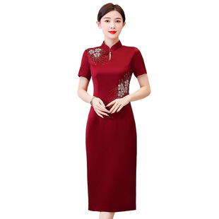 Xi Mother-in-law Wedding Dress Retro Mid-length Cheongsam Dress 2024 Summer New Heavy Industry Elegant wine red dress