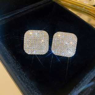 Full Diamond European and American Exaggerated Square Earrings Personality Temperament Cold Wind Earrings Niche Design Advanced Sense Earrings for Women