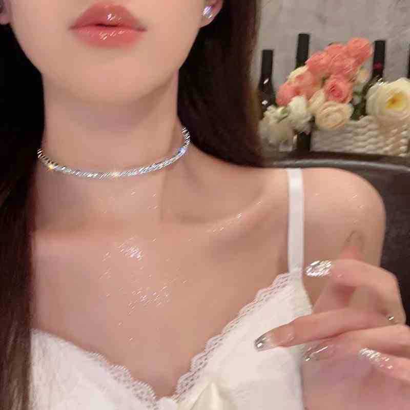 Elegant Luxury Full Diamond Zircon Collar High-grade Niche Simple Clavicle Chain Stacked with Flash Diamond Neck Chain for Women Choker