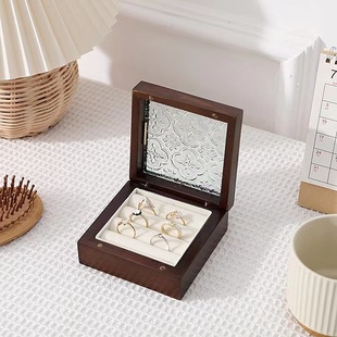 Retro jewelry box 2023 new high-end exquisite solid wood wooden gold jewelry jewelry storage box with lock