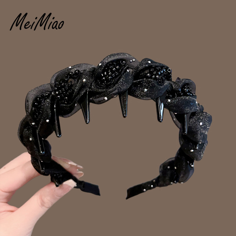 High-End Fashionable and Stylish Beaded Crystal Braided Hairband with Teeth for High Cranial Volume, Light Luxury Hair Accessory