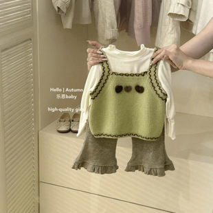 Girls' Early Autumn suit Love Strap Vest Matcha Green Lace Pants Baby's Spring and Autumn Western-style Three-piece Set