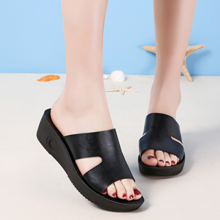 Casual women's slippers summer new all-match soft bottom non-slip mom shoes women's slippers 0595