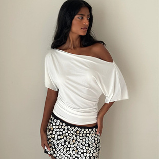 European and American Ins Style Asymmetrical Design Slanted Shoulder One-Line Collar Summer New Sexy Slimming Look Short-Sleeved Bottoming Top